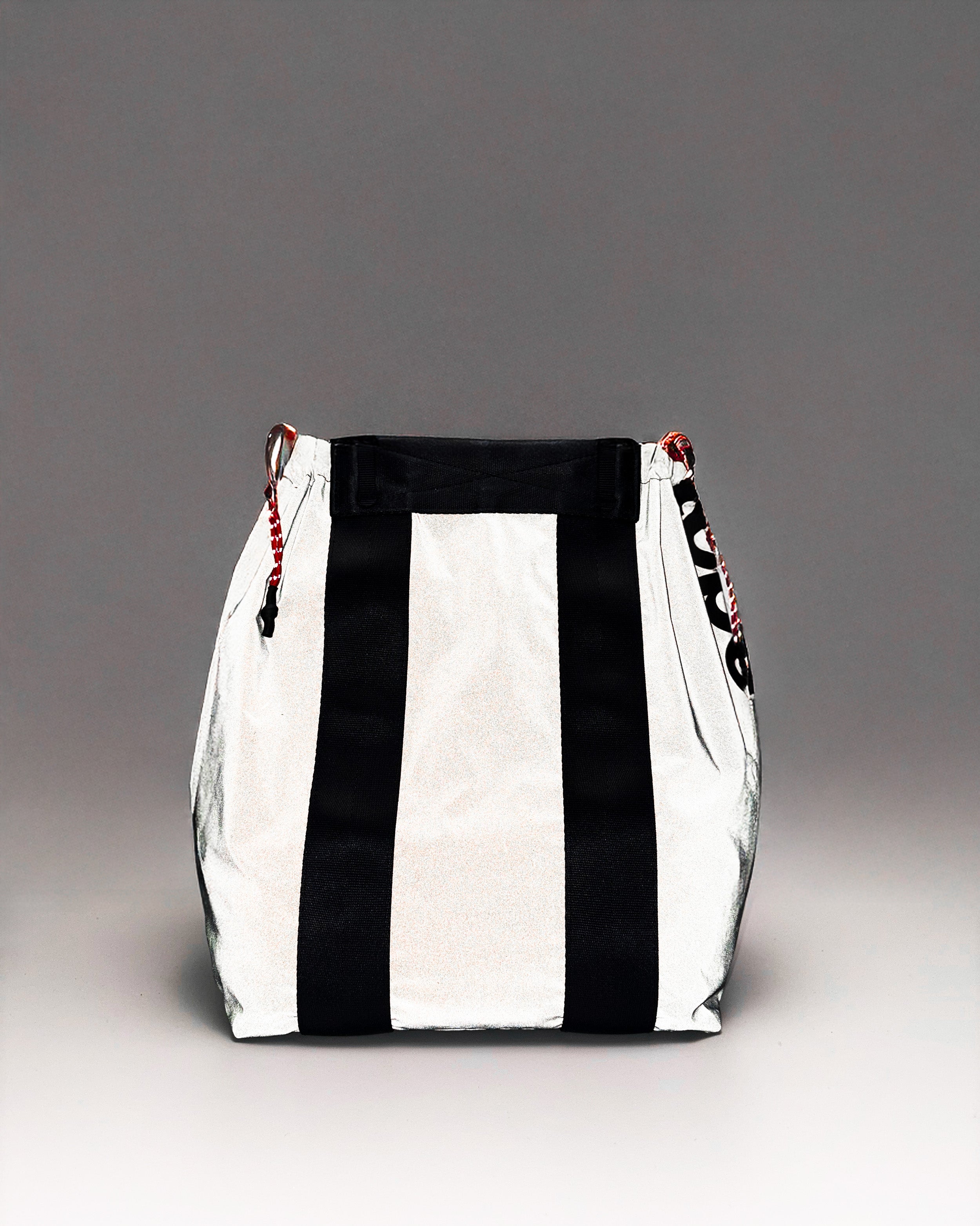 Summit Tote Medium