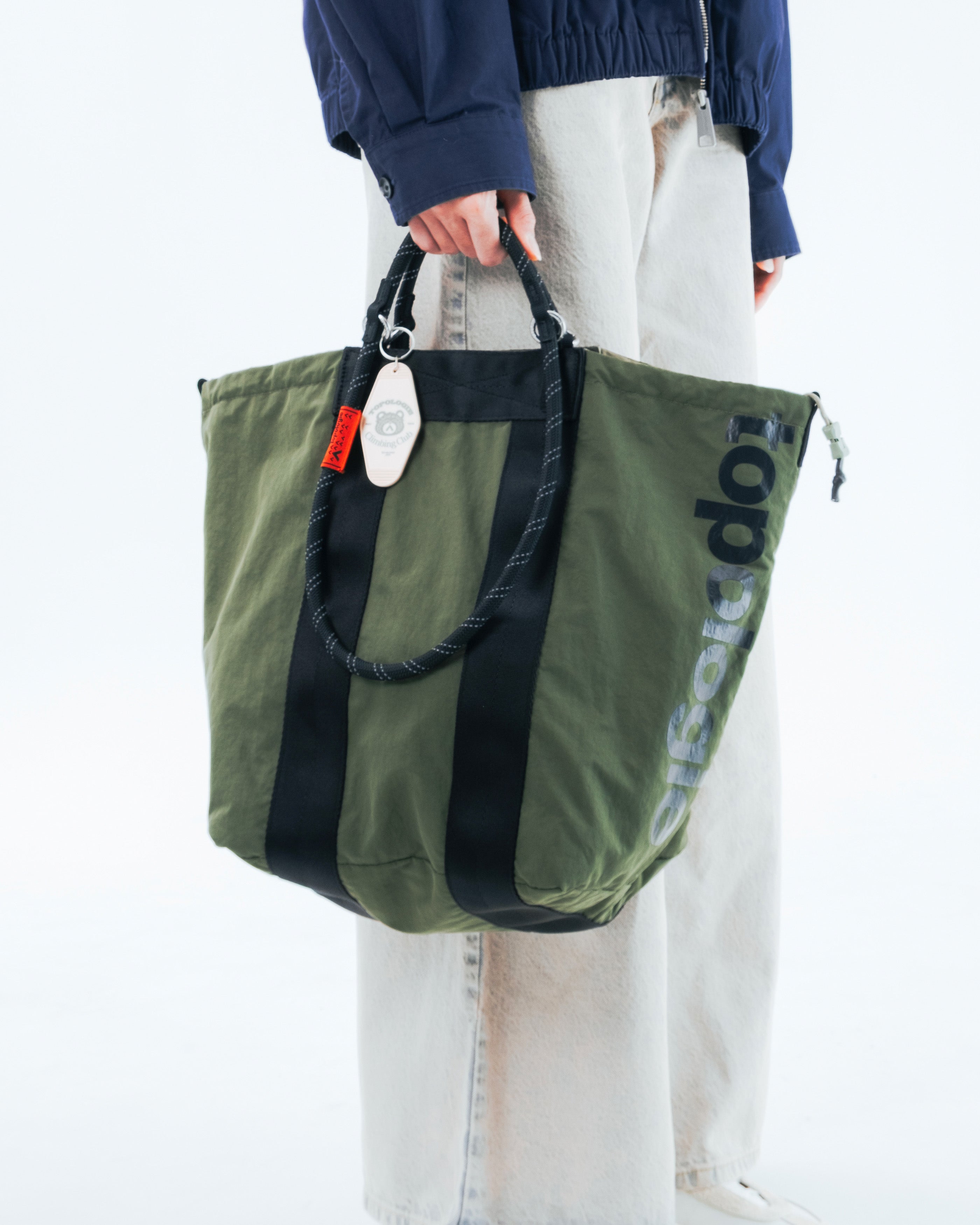 Summit Tote Medium
