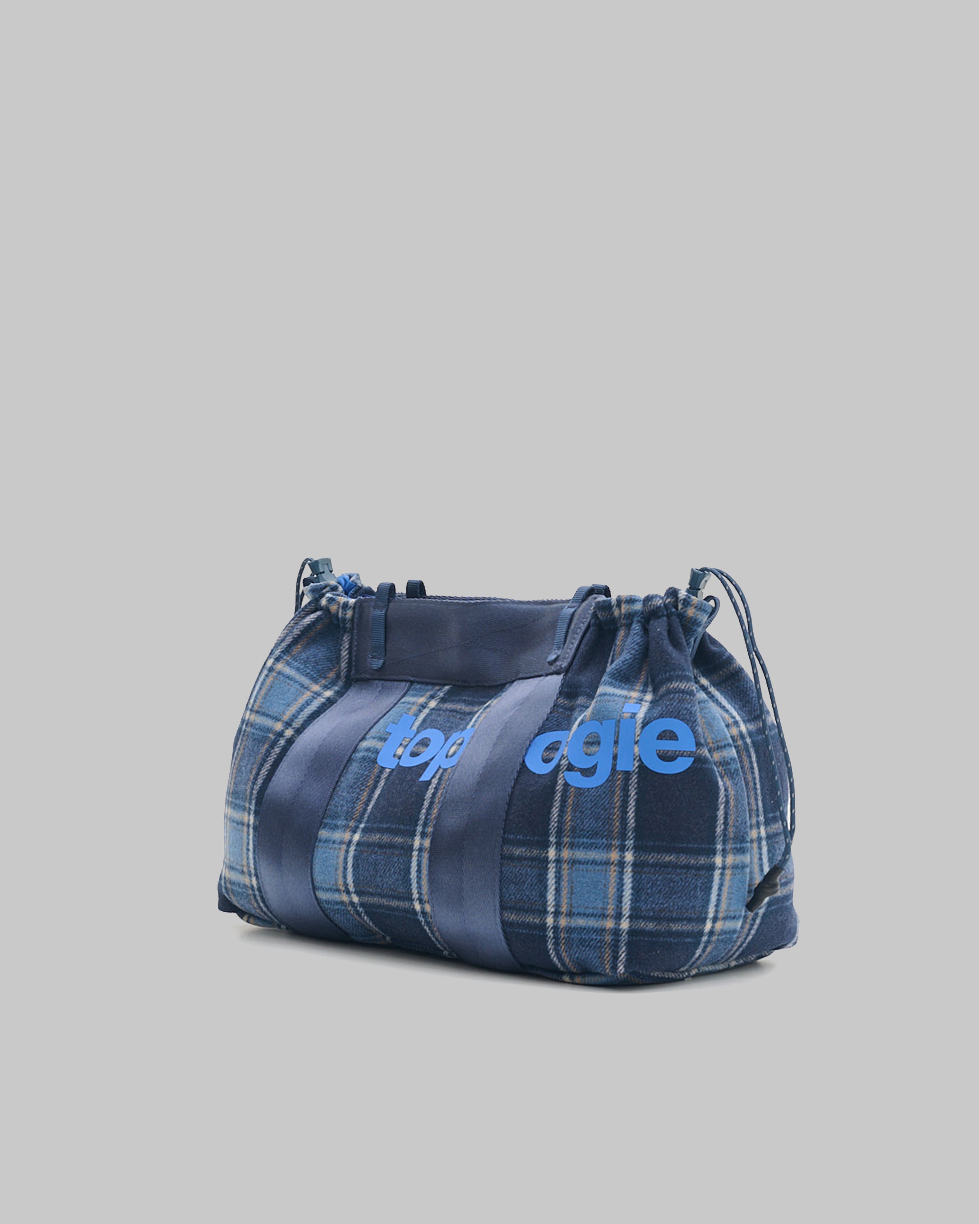 Summit Tote Wide Small – Topologie Hong Kong
