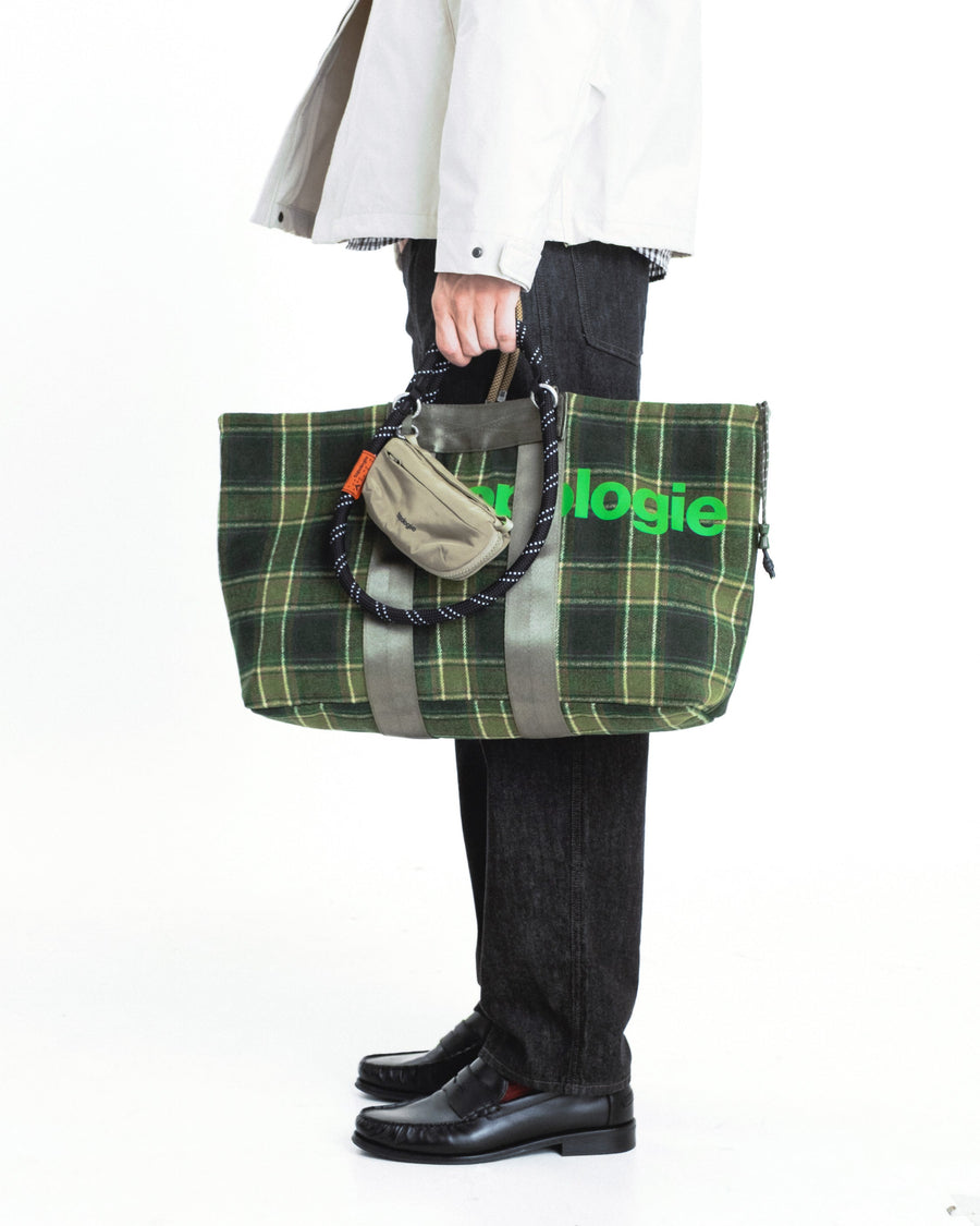 Summit Tote Wide Small – Topologie Hong Kong