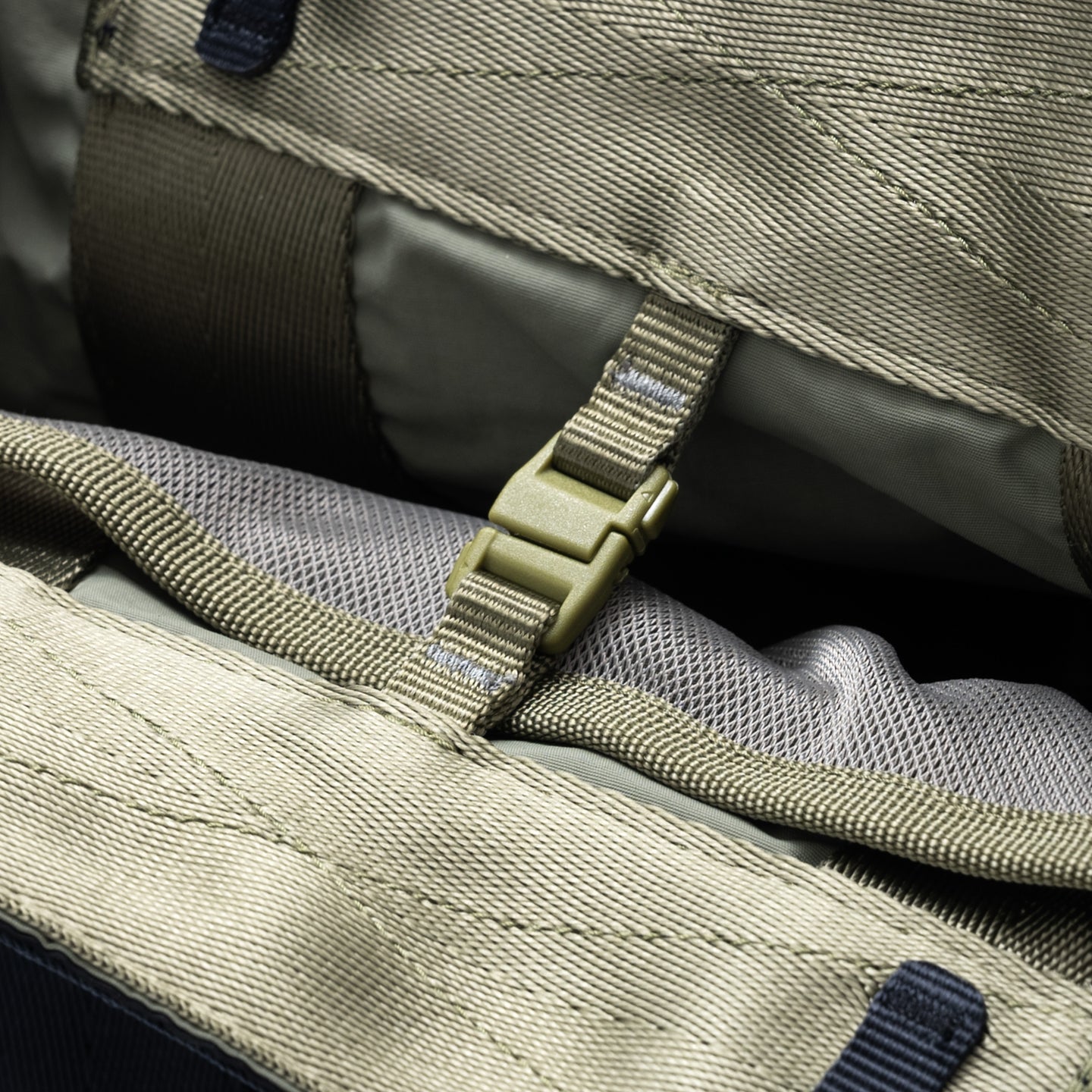 Summit Tote Small