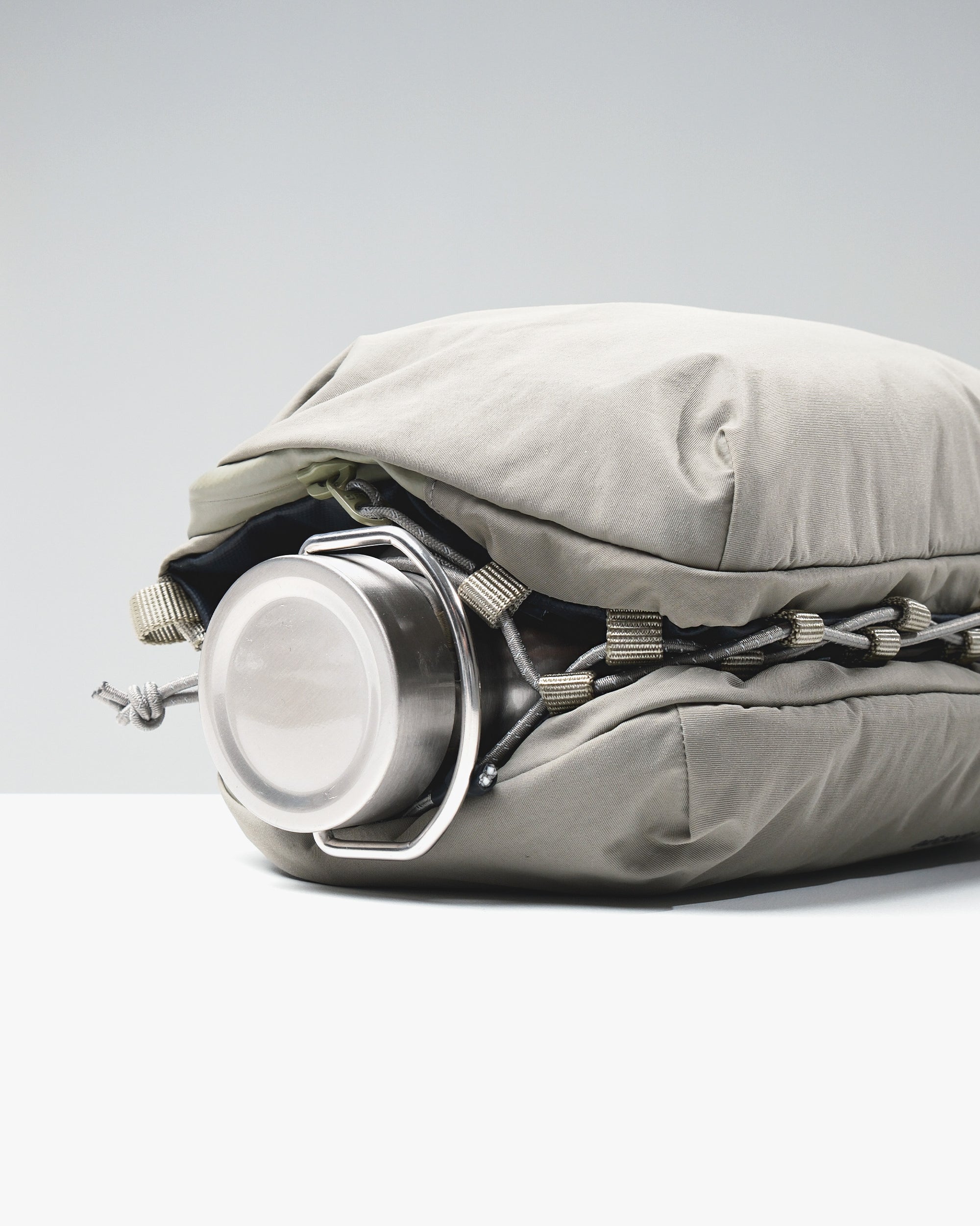 Bottle Sacoche Large / Black (Tech Sateen) / 10mm Rope / White Patterned