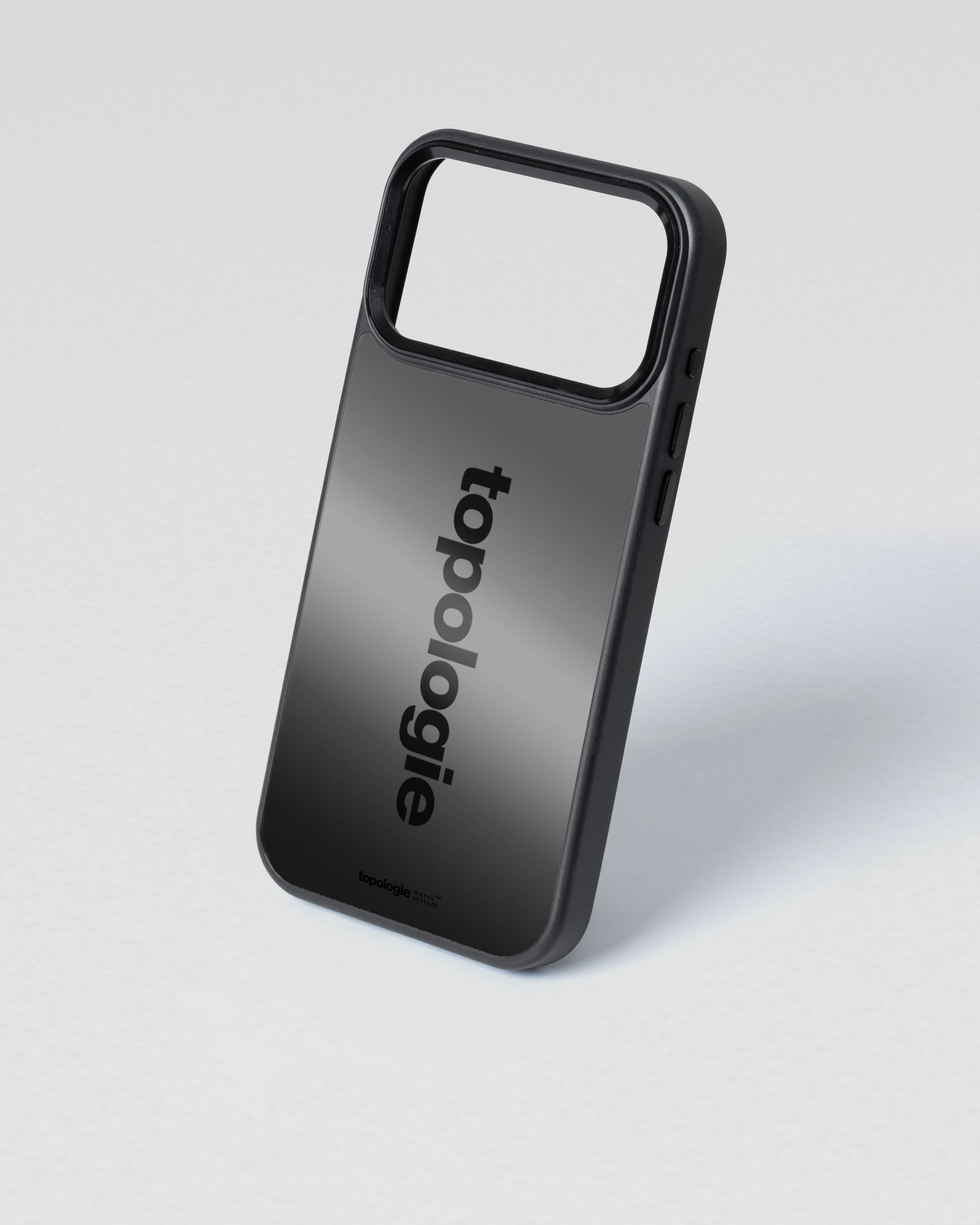 Siurana Phone Case / Black Mirror / iPhone 15 Pro Max