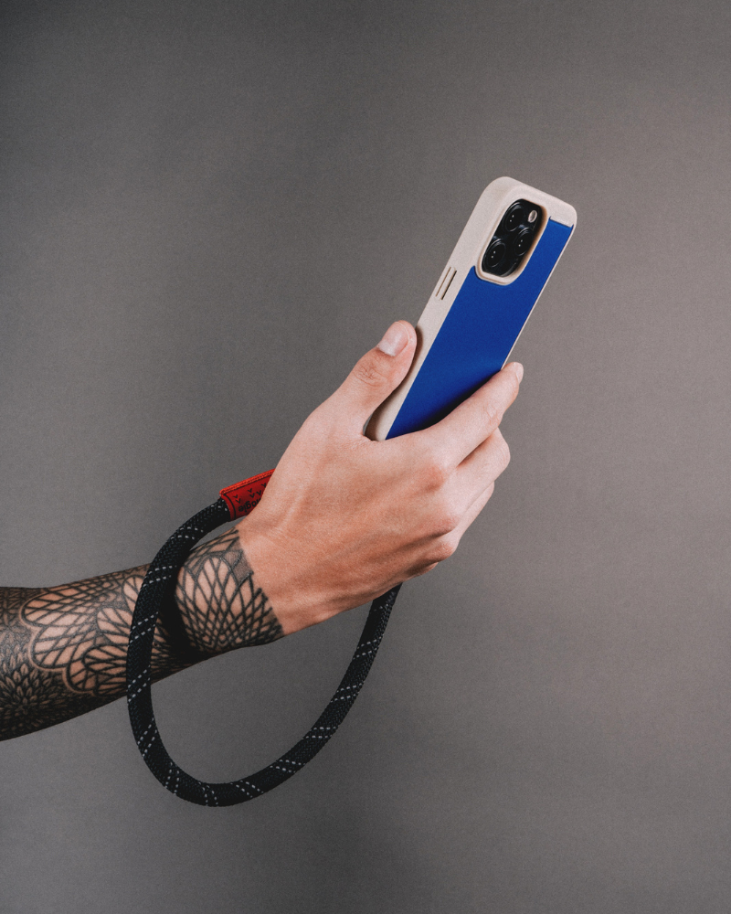 Dolomites Phone Case / Sand / 8.0mm Wrist Strap Red Blue Lattice