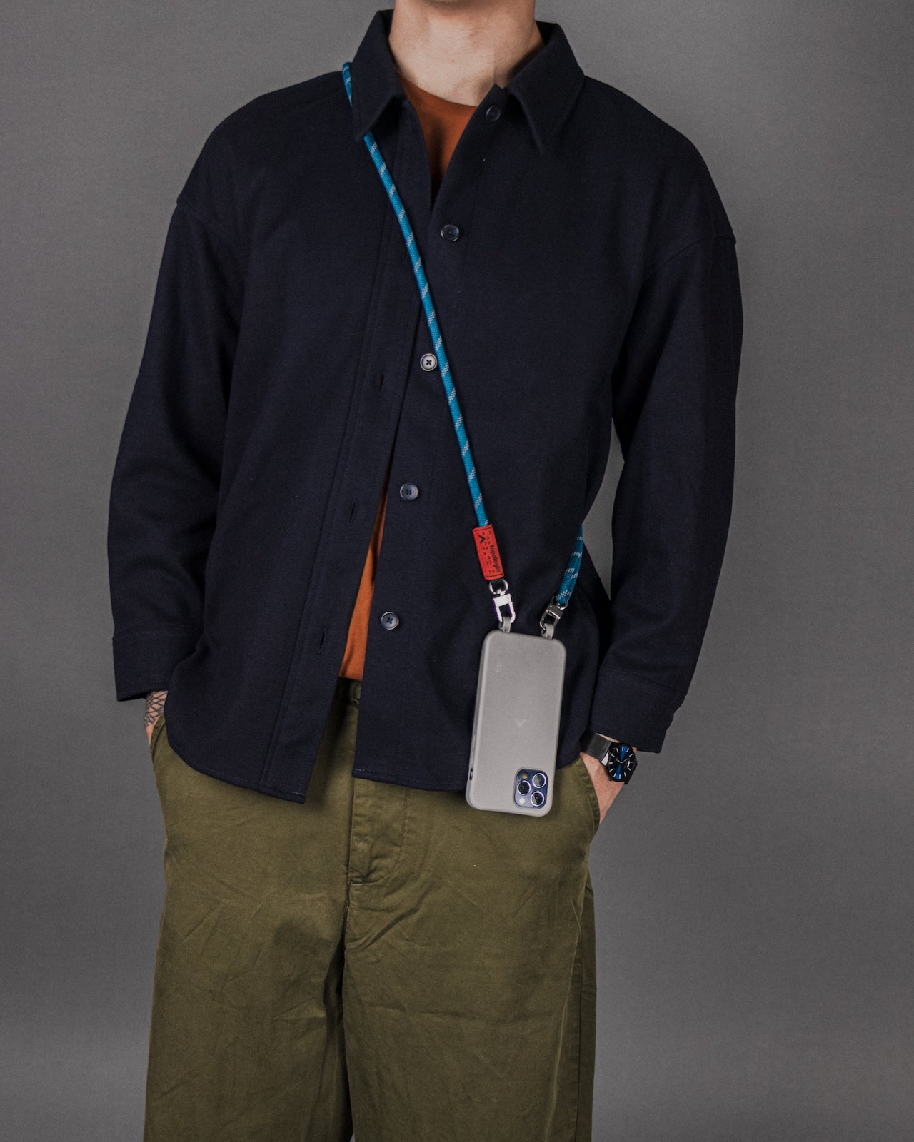 Verdon Phone Case / Dark Mirror / 8.0mm Navy Orange