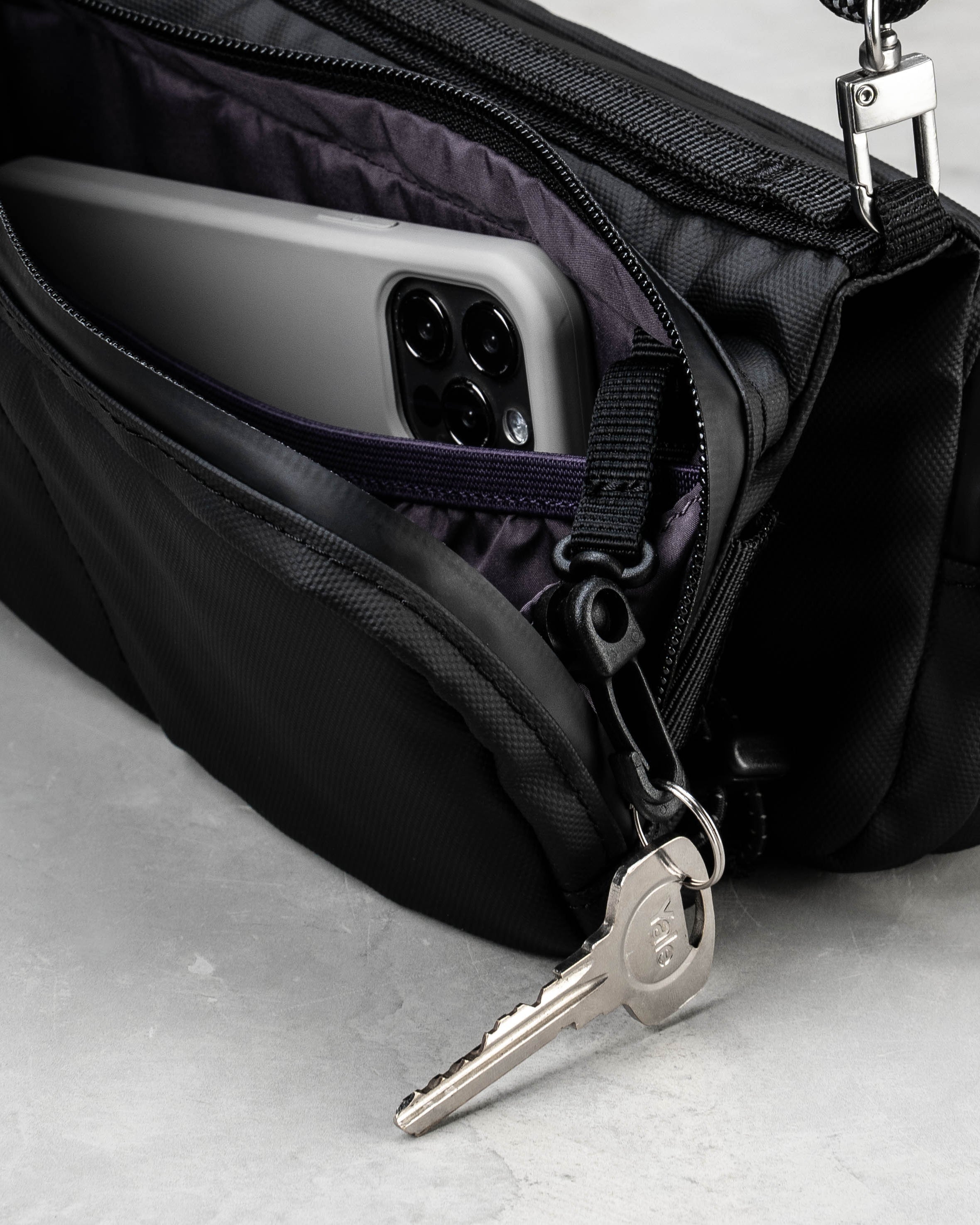 Bottle Sacoche / Dry Black / 8.0mm Black Lattice